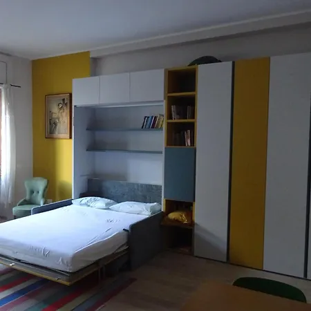 Monolocale Darsena Rainbow Apartman Milánó